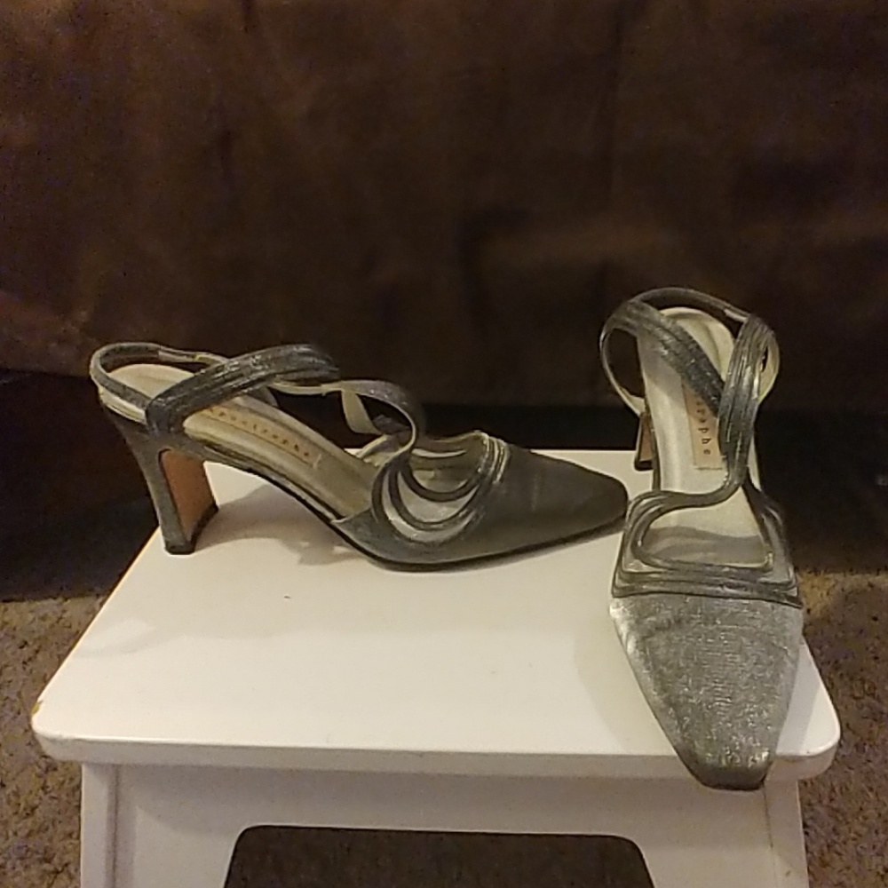 Women's shoes
